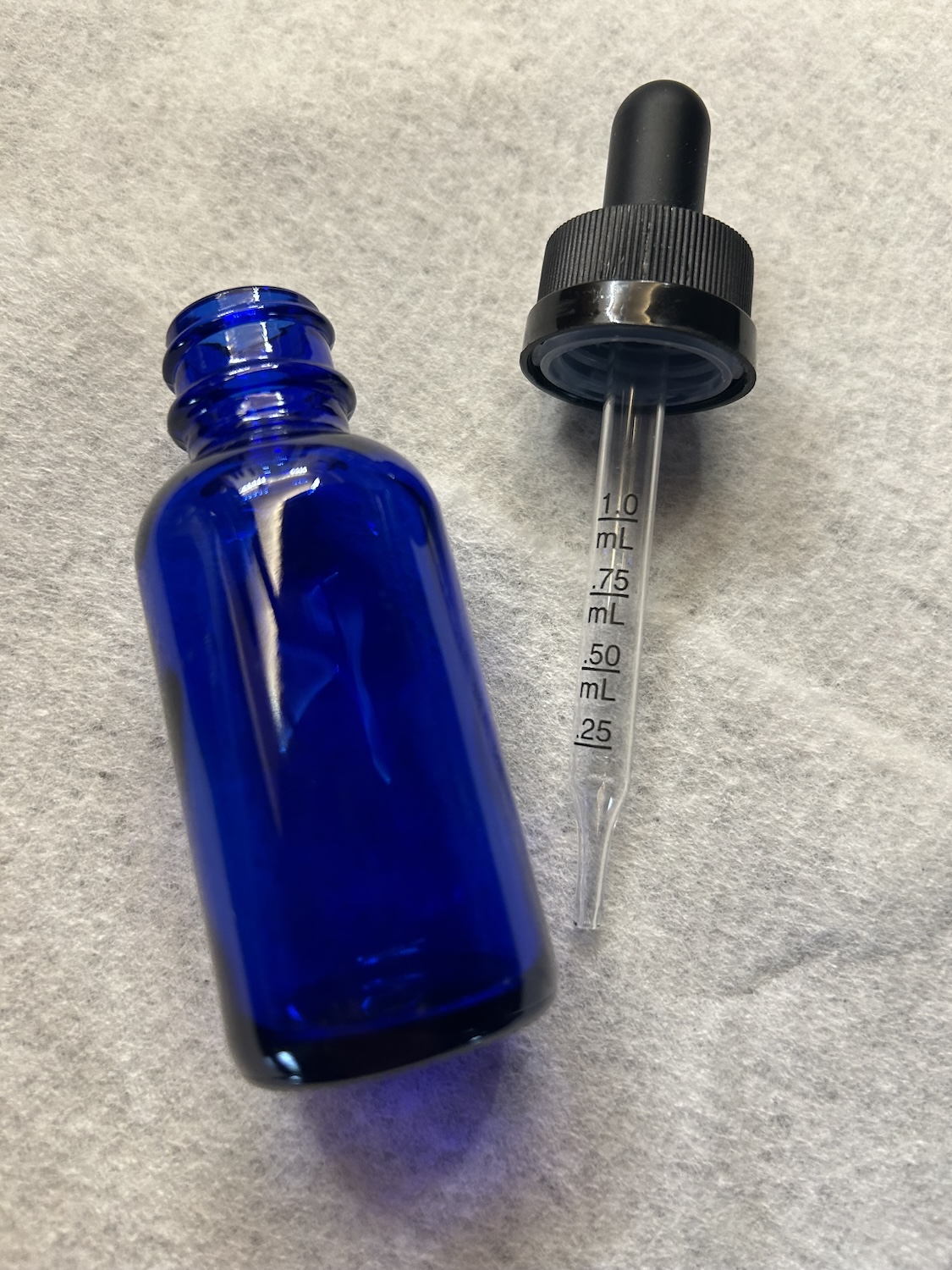 Amber bottle with pipette 30 mL
